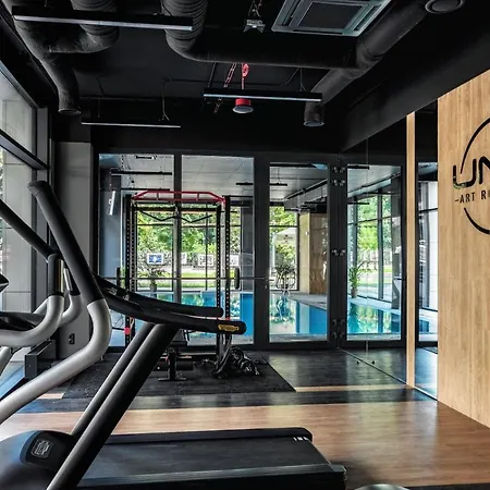 Platinium House & Basen-sauna Centrum *